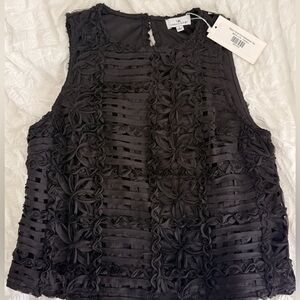 Black Floral Intricate Delicate Sleeveless Top URBAN DAIZY Size Large